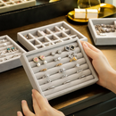 Bandeja Porta Jóias de Veludo - Organizador para Closet e Gavetas! Ideal para bijuterias, relógios e acessórios, prática